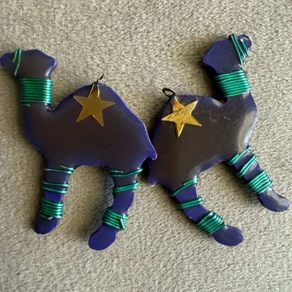 Purple Camel pendent with Gold Star Accents